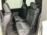 ゆとりある広々とした車内空間は、ドライブを始め買い物やレジャーなど、幅広く活躍します。一人でもみんなとでもお出かけを楽しみましょう!
