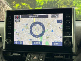 【9インチ ディスプレイオーディオ】大画面ディスプレイへお持ちのスマートフォンと連携して、ナビやbluetoothでの音楽再生が可能です♪デザインはもちろん操作性も良好!別途ナビ機能の取付可能です♪