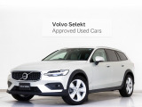 2022年モデル『V60クロスカントリー B5 AWD』クライメート&パワーシートPKG ドラレコ 48V フロント8ウェイパワーシート 前後シートヒーター ステアリングヒーター パワーテールゲート ワイヤレススマホチャージ