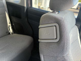 運転席から助手席シートの背もたれ操作ができます。