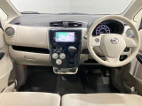運転席からの視界が左右に広く隅々まではっきりと見渡せます。車の前端も把握しやすく安心して運転できます。