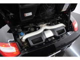 3.8L 水平対向6気筒DOHCツインターボ、500ps/66.3kgm、全長&times;全幅&times;全高mm 4450&times;1850&times;1300mm