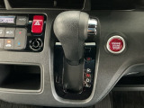オートマチックシフトレバーは、手になじみ操作しやすい形状で安全運転にもつながります♪