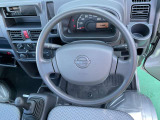 周囲が広く見わたせて運転しやすく室内も広々★