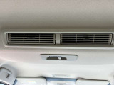 後席用のサーキュレーター付き。夏場でも効果的に空気を循環させます。