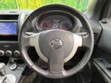 【純正革巻きステアリング】上質な革を使用することで、手にしっかり馴染みとても運転しやすいハンドルです♪