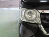 LEDヘッドライトは、点灯の瞬間から光量を発揮し、突然暗くなるトンネルなどでの安定感を高めます。