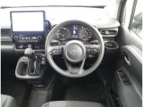 ハンドル周りです。運転している間、長く触れているものだから手に馴染むハンドルがいいですよね♪握ると欲しくなっちゃいますよ。