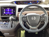 【Honda SENSING】いつもの道で、高速道路などで、安心・快適な運転を支援します。先進の安全運転機能システム搭載。
