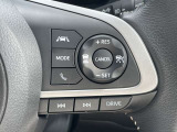 【レーダークルーズコントロール】前方の車両の距離を検知しながら速度を一定に保つ機能です。前方の車両の距離を感知して車間を保つ機能も備わっているので、高速道路の運転も楽々です!