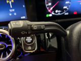 高級感漂う内装の仕様でございます。スイッチ類も使いやすいシンプルなデザインでございます。