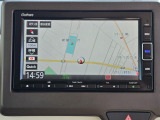 7インチ純正メモリーナビ(VXM-214VFi)を装着しています。目的地設定やルート案内もスムーズに行えます。