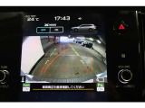 【バックカメラ】後方の映像がモニターで確認できます。駐車が苦手な方にお勧めの補助機能です。
