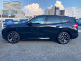 【XDrive】強大なパワーをXdriveシステムが瞬時に理想的な可変配分を行い、かつてない安心・快適・スポーティな走りを約束します。走行状況に応じてトルク配分を最適化してくれる優れものです!