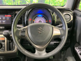 【純正革巻きステアリング】上質な革を使用することで、手にしっかり馴染みとても運転しやすいハンドルです♪