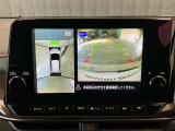 【アラウンドビューモニター】周囲を見渡せる映像で、スムースな駐車をサポートします