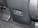 後席専用USB充電が二口になります。