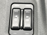 【シートヒーター】寒い日に重宝するシートヒーター!エアコンより早く温まってくれるので寒がりの人も安心ですね♪エアコンの温風は乾燥するから苦手、という方にもをおすすめです。