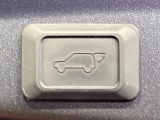 【パワーバックドア】スマートキーや運転席のボタンを押すだけでリアゲートが自動で開閉します!荷物を持っている時や、高い位置にあるバックドアを閉める際に便利な機能です♪
