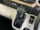 発進時から滑らかに加速する無段階変速のCVTはストップ&ゴーの多い街の中も快適です