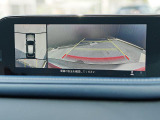 360&deg;ビューモニターを搭載しています。コーナーセンサーと合せてお使いいただくことで、安全、安心にお車の取り回しを行っていただけます。