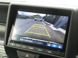 駐車が苦手な方にも安心の、バックカメラ装備です!