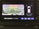 バックでの車庫入れも安心です!リアカメラが付いているバックモニター付のナビを装備しております。バンパーについているソナーや、操作線もついており距離感も画面から確認できます。