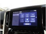 <Bluetooth>スマートフォンなどの機器と車をBluetoothで接続すると、ワイヤレスで音楽を再生できます。