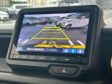 車庫入れ・駐車を安心サポート!バックカメラ装備です。