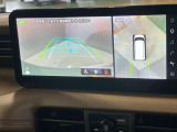 【アラウンドビューモニター】車を上から見下ろしているかのような映像で周囲の状況がひと目で確認、狭い駐車場に駐車するときも安心です♪