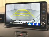 リアカメラ付で、後方をナビ画面で確認。車庫入れも安心です。もちろん、バックギアと連動しています。