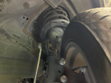 お車を安心してお乗りいただく為には、足回りの定期点検が欠かせません。サービスサポート(有償保証)では無料点検もご提供しており、安心のカーライフをお過ごしいただけるサポート体制が整っています。