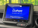 【メーカー純正8インチナビ】インテリアに溶け込むスタイリッシュな「専用設計」メーカーナビを装備♪視認性や操作性など基本性能にも優れ、より上質なカーライフをお楽しみいただけます。