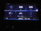 フルセグテレビを搭載。AM/FMラジオがご利用いただけます。