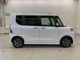 軽自動車、小型車を中心に常時300台展示車を御用意させて頂いております