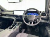 運転席まわりです。 各操作スイッチは使いやすい位置に配置されてます。