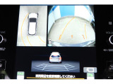 バックギアに入れるとバックカメラの映像がナビに映ります。障害物までの距離もわかりやすいです。