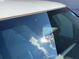 Honda SENSING広い水平画角のフロントワイドビューカメラと前後8つのソナーセンサーで、万が一に備えを。