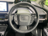 【純正革巻きステアリング】上質な革を使用することで、手にしっかり馴染みとても運転しやすいハンドルです♪