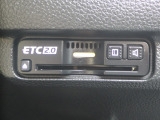 ETC付。高速道路の料金所はキャッシュレスで通過です。サービスエリア等にあるスマートインターの出入りも利用可能でとっても便利。ご納車後すぐにお使い頂けるようセットアップしてのお渡しとなります。