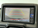 【バックモニター】駐車には欠かせないバックカメラを装備!カラーで後方をモニタリング。安全でゆとりのある駐車をサポートします。
