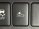 【インテリジェントエマージェンシーブレーキ】フロントカメラで前方の車両や歩行者を検知。衝突しそうな時は衝突被害軽減ブレーキが作動、衝突回避をサポート。より安全にドライブをお楽しみいただけます。