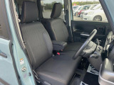 運転席シート廻りは使用感も少なく、良好な状態となっています。丁寧に使われていたことがよくわかりますね。