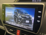 【純正ナビ】人気の純正ナビを装備。オーディオ機能も充実しており、Bluetooth接続すればお持ちのスマホやMP3プレイヤーの音楽を再生可能!毎日の運転がさらに楽しくなります!!