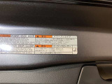 パワーバックドアは荷物の出し入れがしやすい優れものです!スイッチひとつで重いバックドアが締まります!日用品の大量買い出しにも大活躍します!