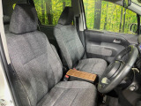 運転席シート廻りは使用感も少なく、良好な状態となっています。丁寧に使われていたことがよくわかりますね。