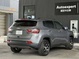 Jeepの認定中古車は、 その名の通り、真の歓びをお届けするエキスパートです