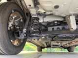 お車を安心してお乗りいただく為には、足回りの定期点検が欠かせません。サービスサポート(有償保証)では無料点検もご提供しており、安心のカーライフをお過ごしいただけるサポート体制が整っています。