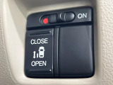 【パワースライドドア】スマートキーや運転席のスイッチでスライドドアの開閉が可能♪電動だから力を入れてドアを開ける必要が無く、小さいお子様でも、重い荷物を持っている時もラクに開け閉めできます♪