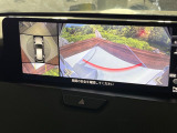 【360&deg;ビューモニター】専用のカメラにより、上から見下ろしたような視点で360度クルマの周囲を確認することができます☆縦列駐車や幅寄せ時に活躍してくれます♪